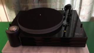 Music Hall MMF93 Turntable [upl. by Remat]